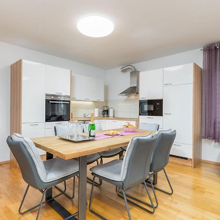 Lovely Apartment In Valbandon With Kitchen Fažana Zewnętrze zdjęcie
