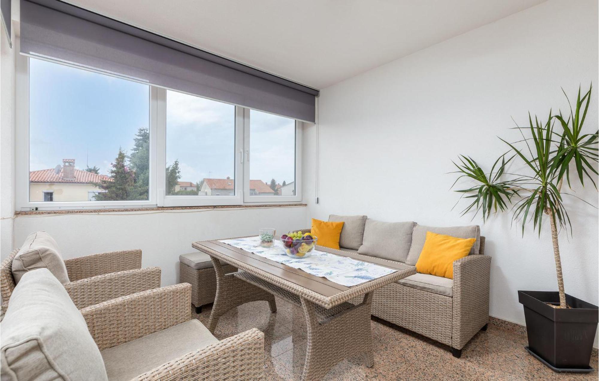Lovely Apartment In Valbandon With Kitchen Fažana Zewnętrze zdjęcie