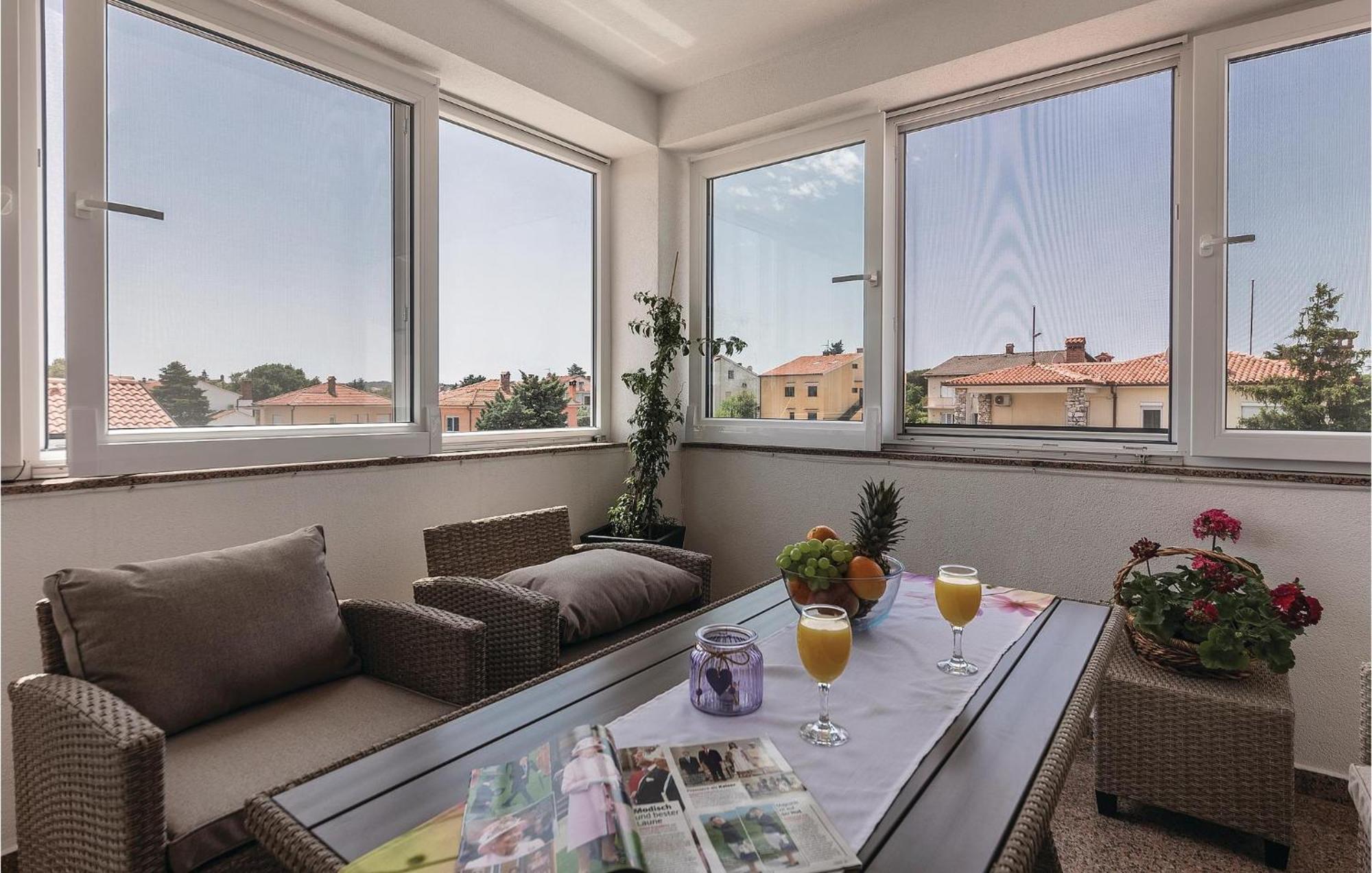 Lovely Apartment In Valbandon With Kitchen Fažana Zewnętrze zdjęcie