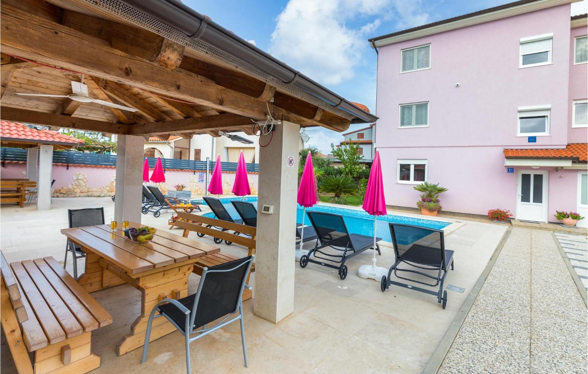 Lovely Apartment In Valbandon With Kitchen Fažana Zewnętrze zdjęcie